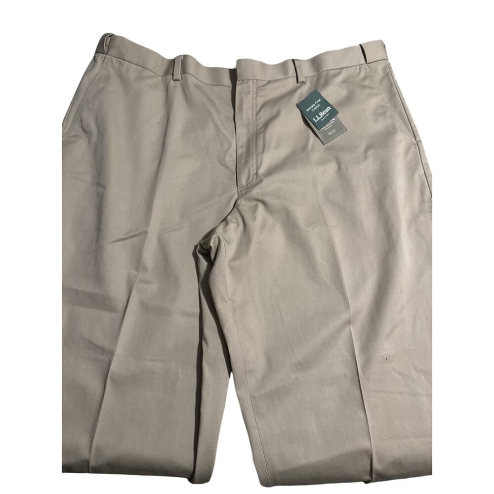 LL Bean Mens Wrinkle Resistant Comfort Waist Khaki Chino Pants, 44x30, NWT